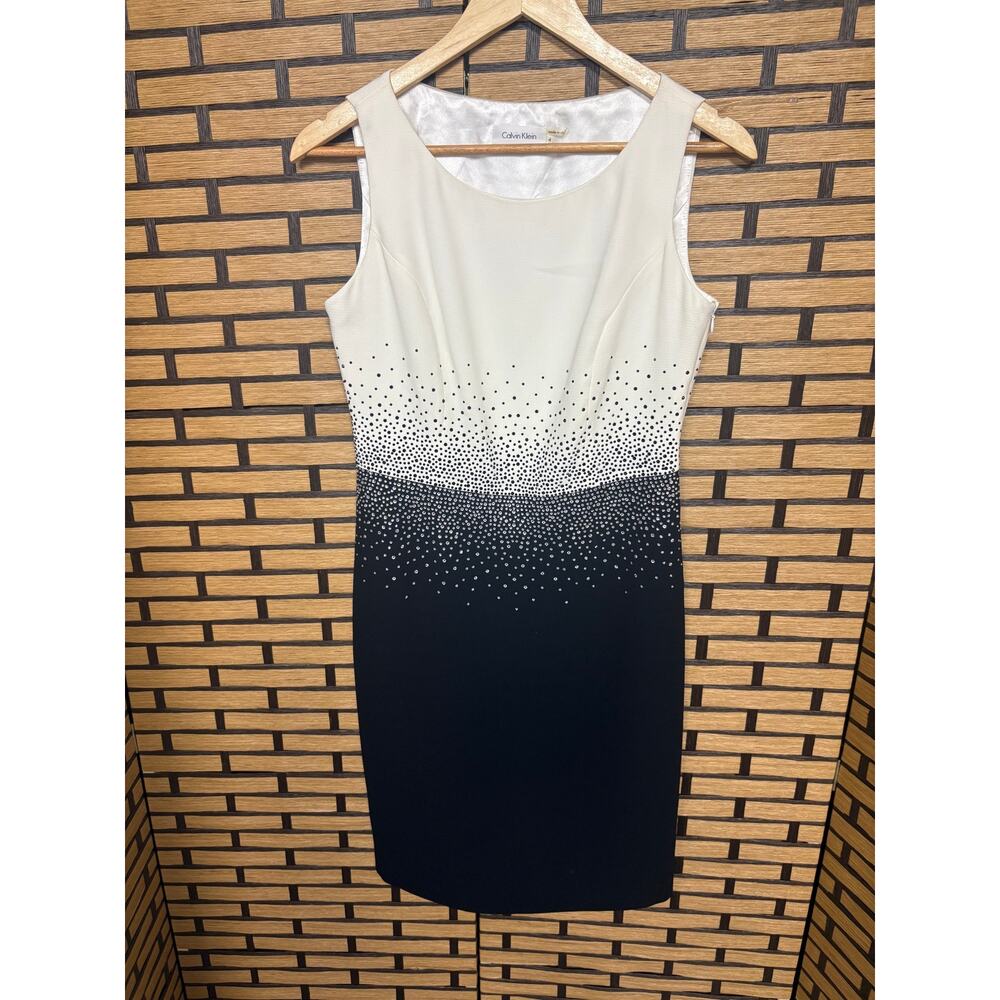 Calvin‎ Klein White And Black Rhinestone Dress Size 4